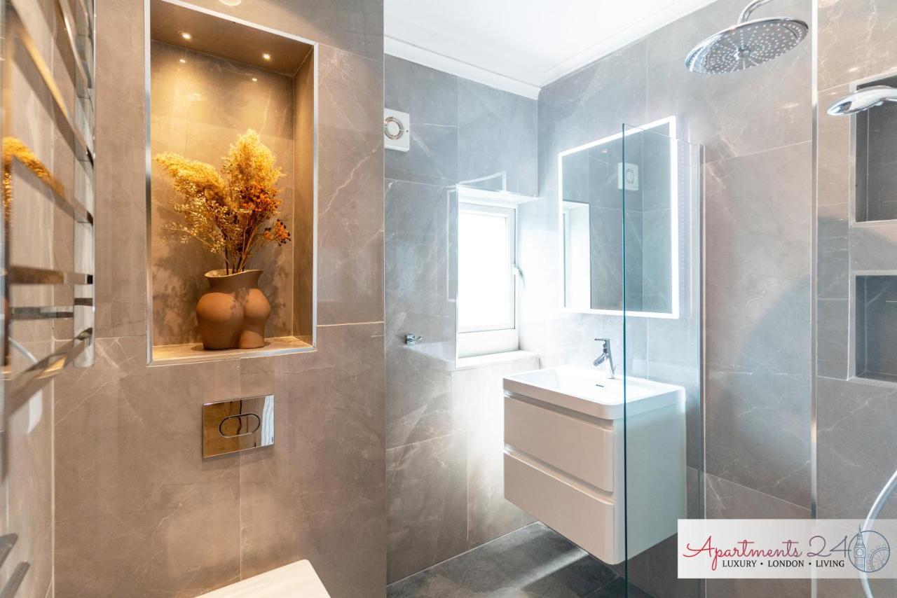 Beautiful Apartment In London Hounslow Extérieur photo